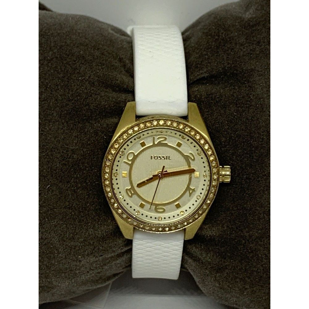 Fossil BQ1079 Unisex White Silicone Analog White Dial Quartz Genuine Watch GE7